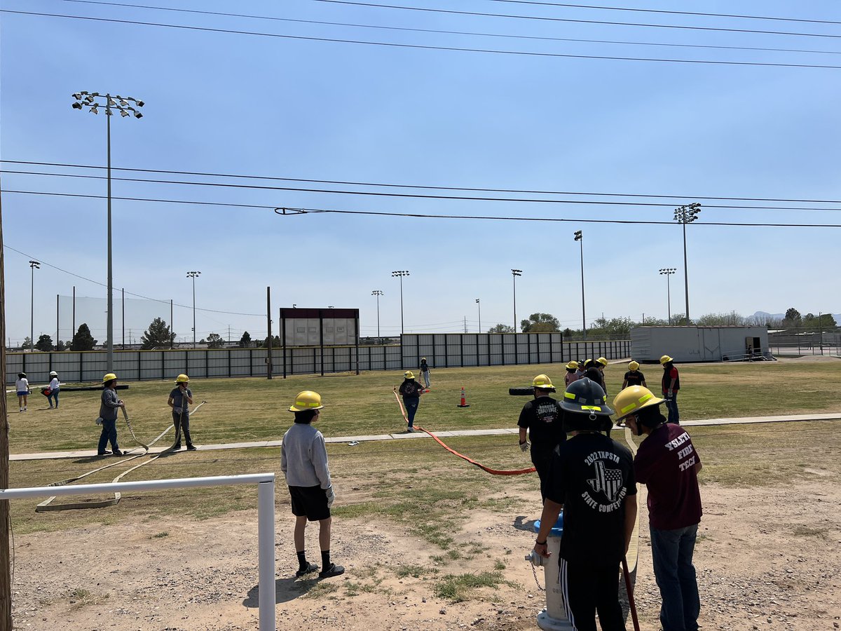 YsletaFire's tweet image. Hands-on exam today. Set up over 350 feet of hose, 3 nozzles, 11 cones, 4 spanner wrench’s, 2 gated wyes and one hydrant wrench.  “Hurry the house is burning!”#YouMayGetWet. 💦🧑‍🚒👩‍🚒👨‍🚒#FireTechRules @YsletaHS @yhscte
