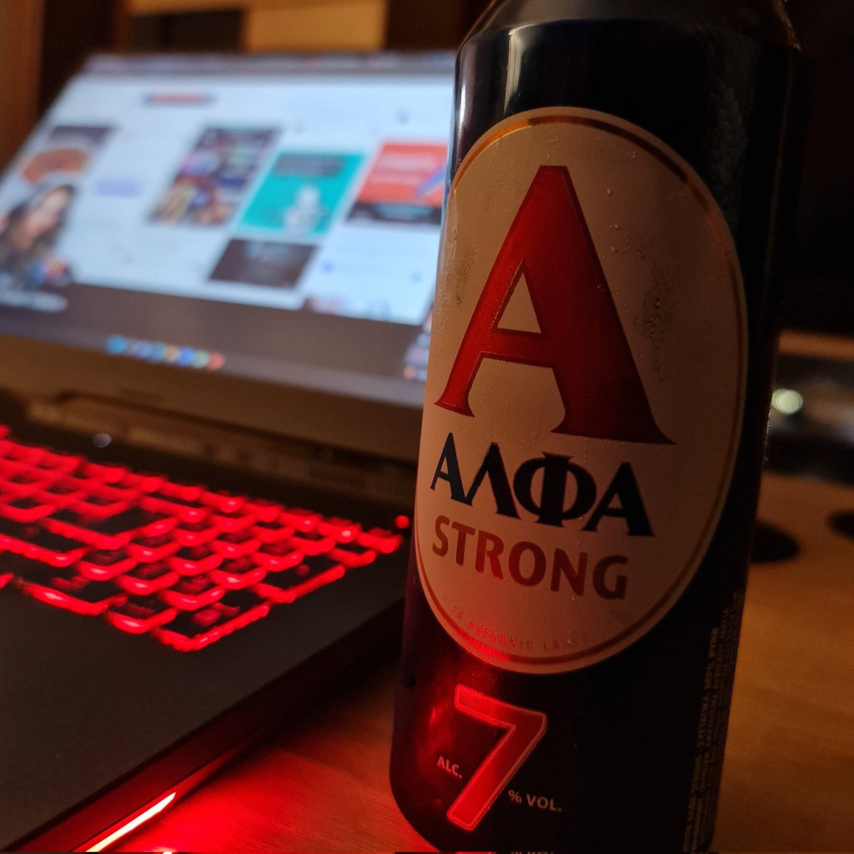 maketos_o's tweet image. Hallelujah good music #themusicvision2022 #twitch #razer