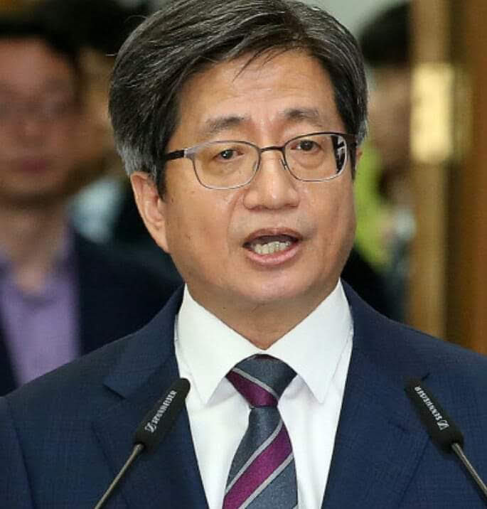 주사파 빨갱이 김명수,이놈이 아직도 대법원장 이란다,~~어둠의 대한민국~~