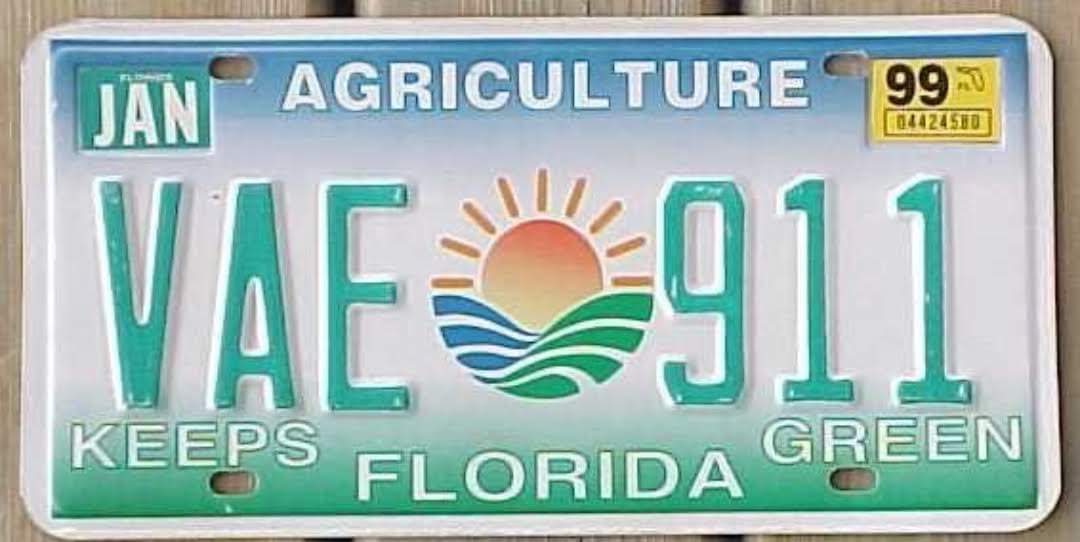 DavidHafnerx6's tweet photo. The #FLagtag is more than a status symbol, it's raising $$$ for #agricultureeducation. @FAITC https://t.co/RMwudjErDo https://t.co/zfTrmuQFYF
