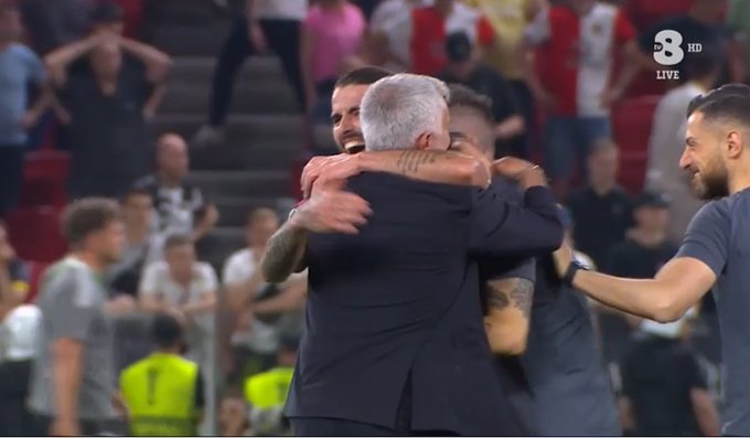 Era arrivato chiedendo tempo, ma non se n'&egrave; dato nemmeno un po'  Ha vinto ancora, ha vinto subito creando<a href="/tag/roma"class="tags"><span>#roma</span></a><a href="/tag/mourinho"class="tags"><span>#mourinho</span></a><a href="/tag/romafeyenoord"class="tags"><span>#romafeyenoord</span></a><a href="/tag/paolodecanio"class="tags"><span>#paolodecanio</span></a>