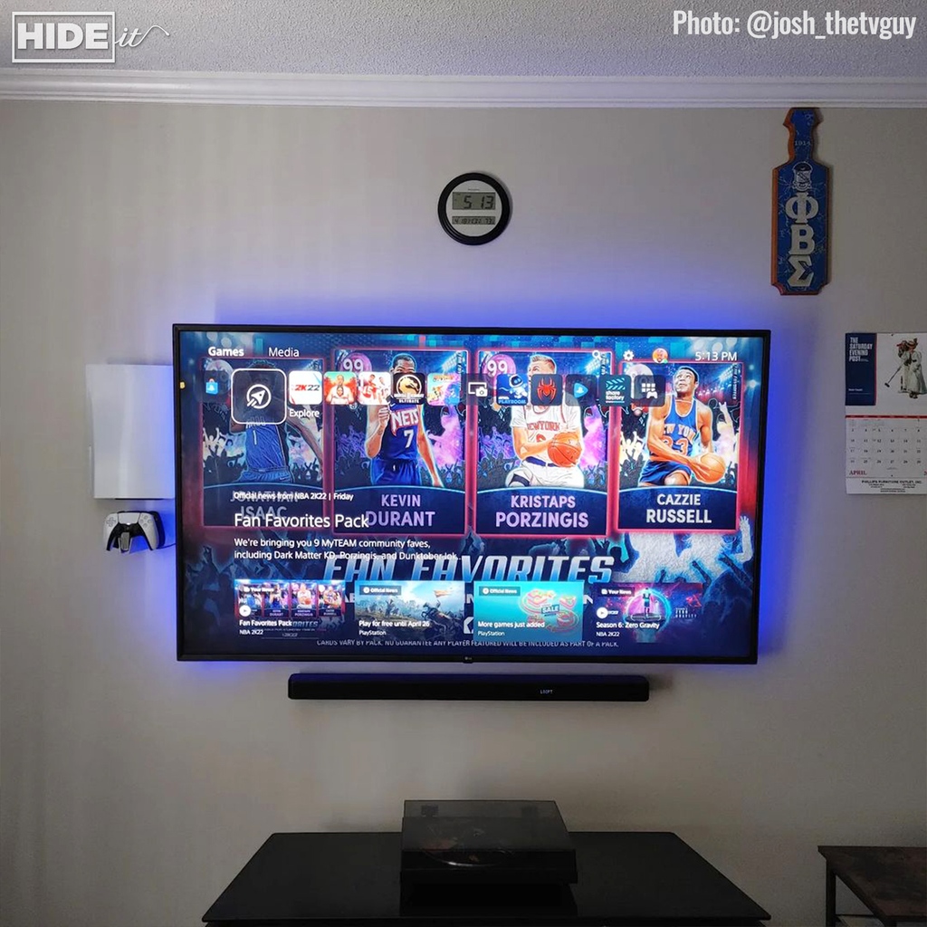 HIDEitMounts's tweet image. Trust a #HIDEitPro to install your TV - they install dozens each week. 🤝 Trust HIDEit for your PlayStation - we've been making mounts since the PS2. 🎮⠀

HIDEit like a Pro! 📲 l8r.it/dlVY⁠
🛠️: HIDEit PS5 + DualSense Mounts⁠
⠀⁠⠀