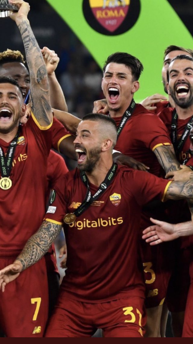 ClaudioBianconi's tweet photo. Dall’Europa all’Europa… tutto torna #RomaFeyenoord https://t.co/hmSHNRTJgd