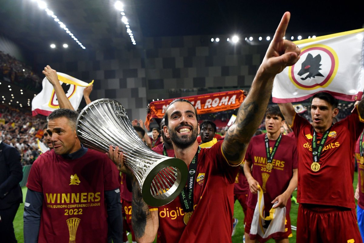 UEL4AR's tweet photo. كل الطرق تؤدي إلى رومـــا 🇮🇹🛣

#UECLfinal | #UEL https://t.co/Cd905djPSz