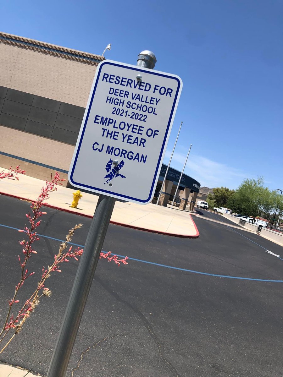 Mr. Morgan recognized as the DVHS Employee of the Year. #Skyhawks #TakeFlightDv <a href="/DVUSD/">Deer Valley Unified School District</a>