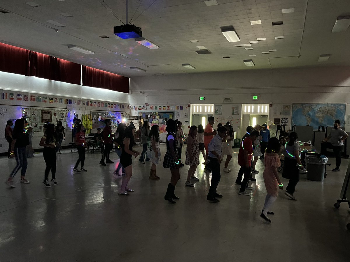 HolbrookPfc's tweet image. #GLOWwiththeFLOW #HOLAMiddleROCKS #HOLAPFC #glow