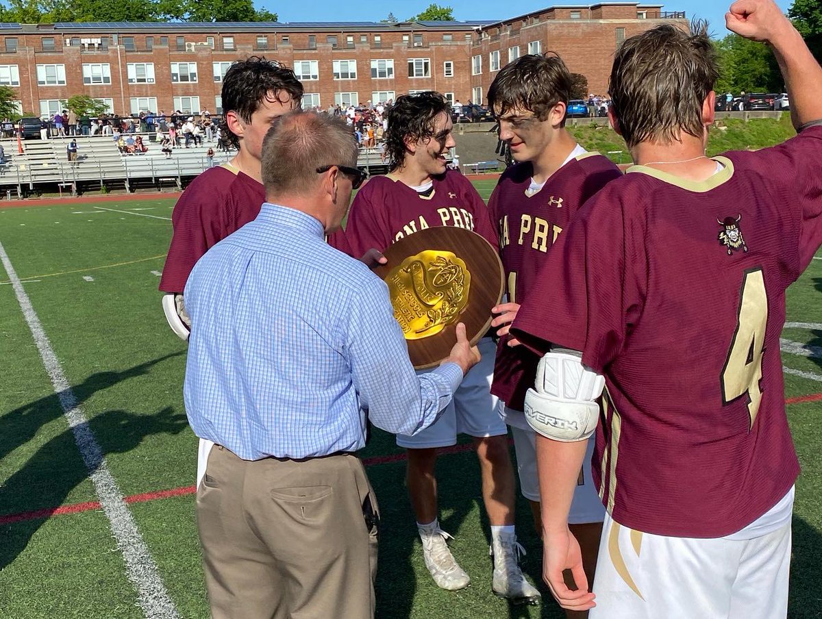 IonaPrepSports's tweet photo. #GaelsWin🥍‼️
Congratulations to our varsity @ionapreplax team who defeated Stepinac 8-6 to win the @CHSAA_NYC Intersectional Championship. 
#GoGaels https://t.co/xmdHOWLCO5