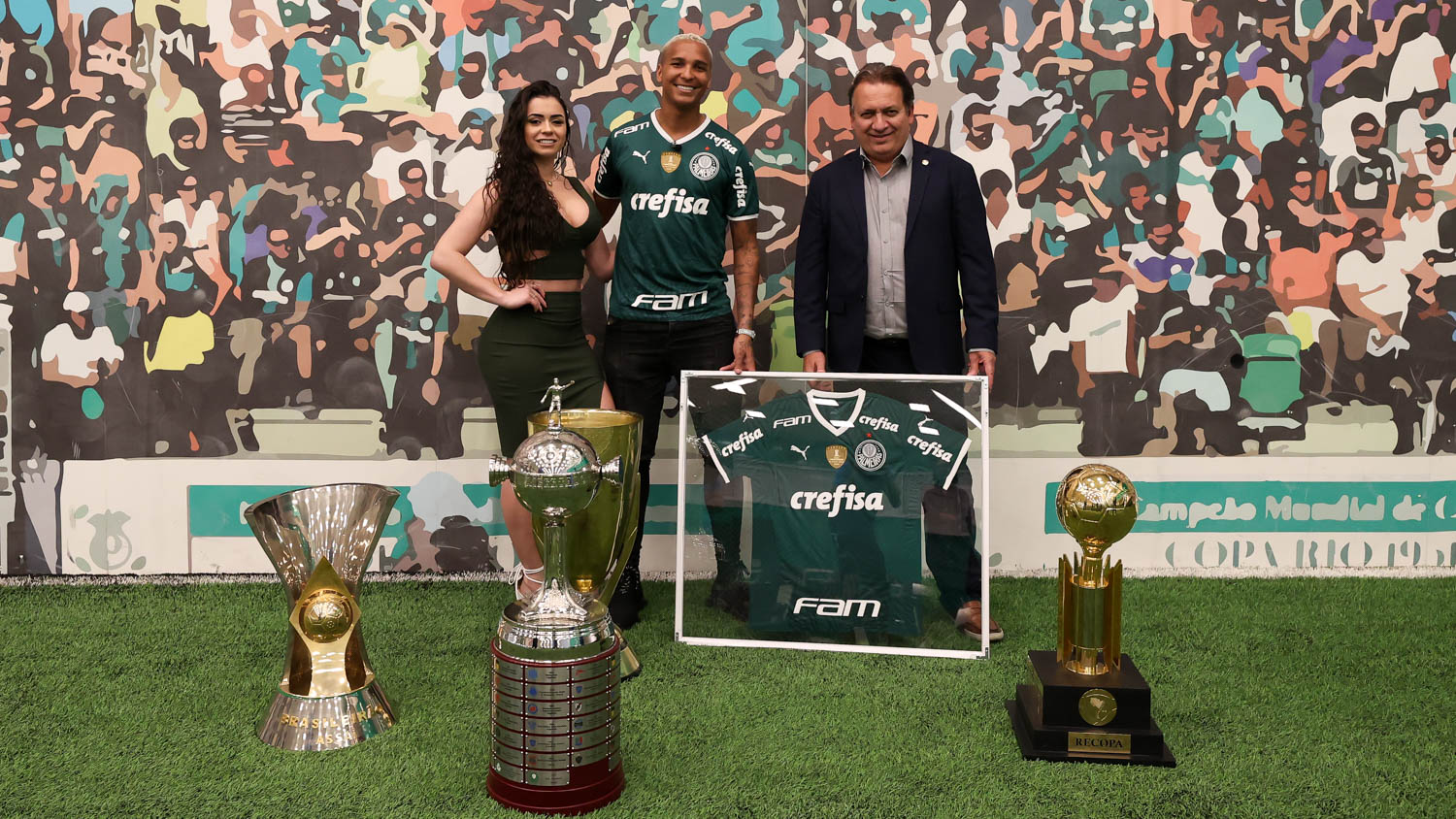Deyverson se despede do Palmeiras com bonita homenagem do clube