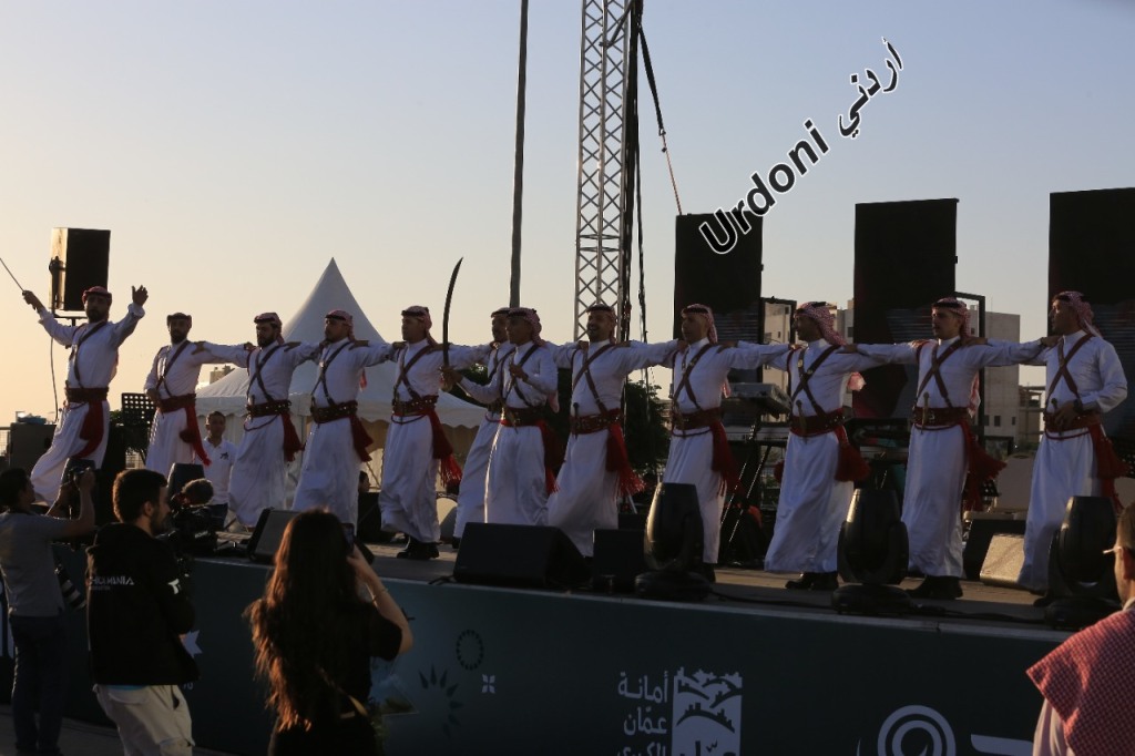 Urdoni's tweet photo. أقامت شركة زين مساء الاربعاء، احتفالا ضخما بعيد استقلال المملكة الاردنية الهاشمية ٧٦
وحضر الاحتفال الذي اقيم في حدائق الملك عبدالله الثاني في منطقة المقابلين آلاف المواطنين احتفالا بعيد الاستقلال
#عيد_الاستقلال_76 #Independence76 #استقلال_الأردن #أردني #Urdoni
@ZainJo https://t.co/YmCeCRUimm