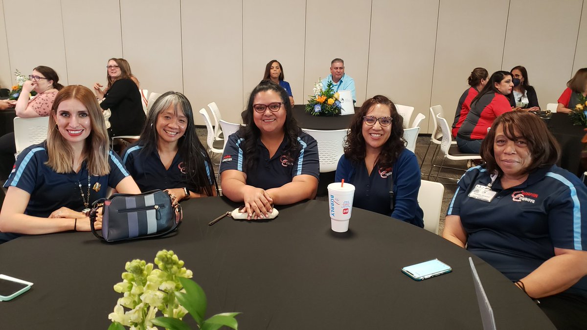 mphillipselpaso's tweet photo. Festivities are about to begin...MatchDay. welcome to @ELPASO_ISD @EPISD_OC @utepcoe @EPISD_HR @TomLeaES @AHSGoldenEagles https://t.co/6JstYhMBNz