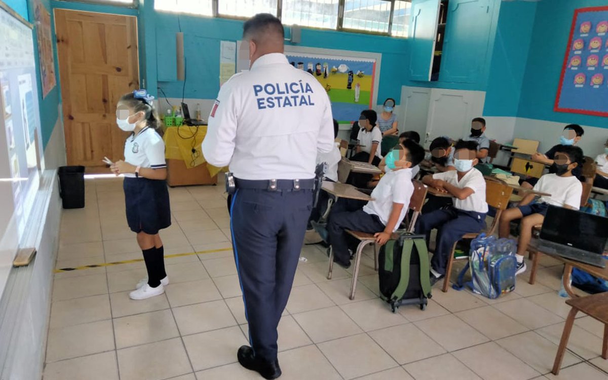 SSP_GobTam's tweet photo. #PolicíaentuEscuela elementos de #PrevencióndelDelito de la #PolicíaEstatal, se reunieron con alumnos de escuelas de nivel primaria del municipio de #Matamoros para platicar sobre #Ciberbullying #Tamaulipas #Contigo #Cerdadeti https://t.co/IAyQYHleWS