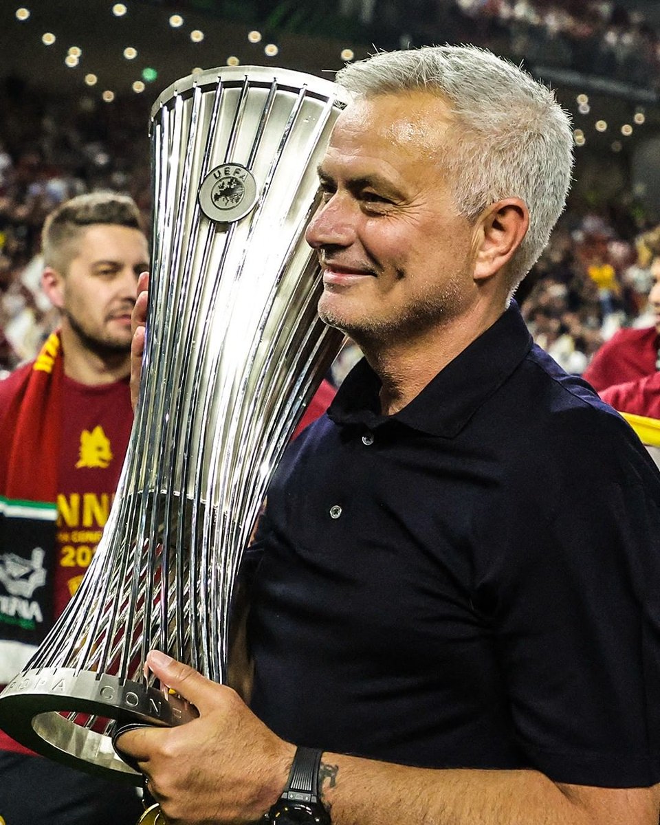My11ng's tweet photo. As Roma celebrate winning first ever uefa  European Conference league 🥇🎉🎉 https://t.co/Dq5jGXIvTg