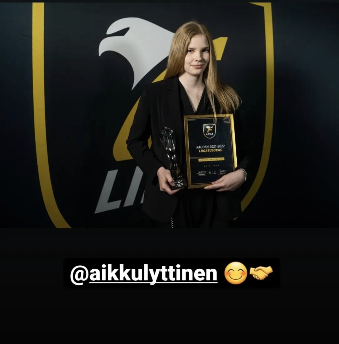Fliiga naisten sarjan kauden tulokas
Aino-Kaisa "Aikku" Lyttinen ✨️

Todella ison työn on Aikku tehny ja tässä ensimmäisiä, eikä todellakaan viimeisiä palkintoja.

Kaikki ollaan ylpeydestä pakahtumaisillaan, mahtavaa Aikku🏆