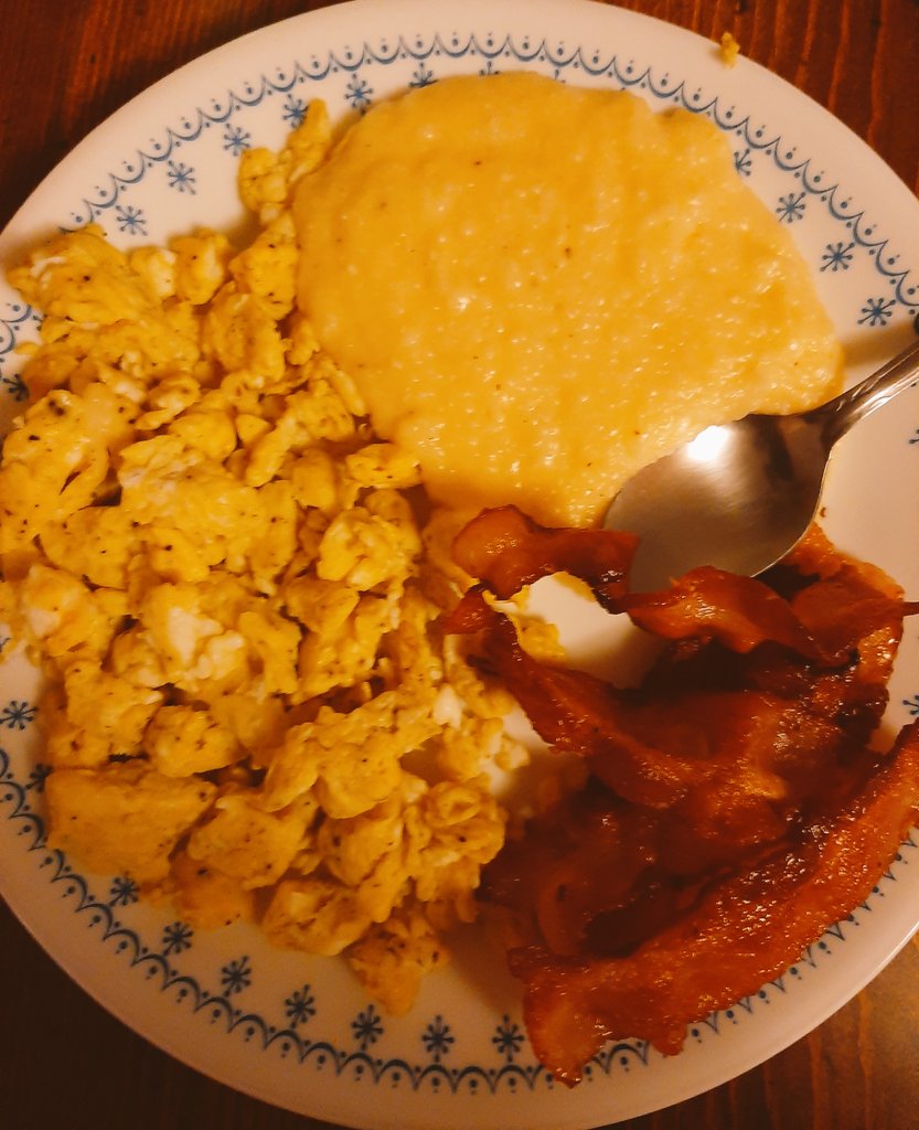 DoggieStyleGame's tweet photo. Breakfast night!๐ฅ๐ฅ
What are you guys having for dinner?๐๐
#breakfastnight #dinnertime #Food #bacon https://t.co/UTSzsMtzll