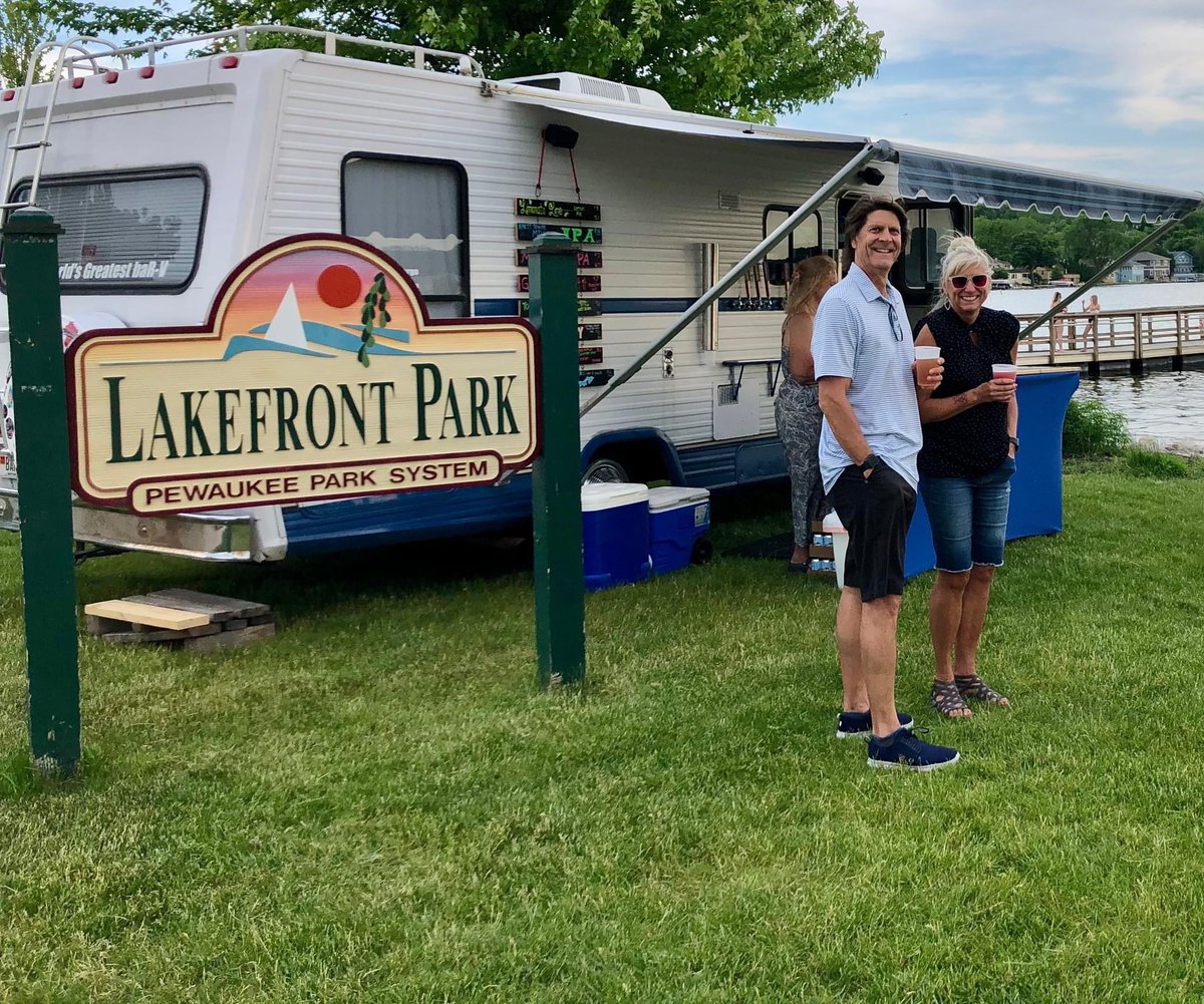 TheBeergo's tweet photo. @CBS58 @NicoleKoglinMKE You can’t visit Pewaukee without grabbing an ice cold beer from The Beergo! Better yet, grab one while enjoying the Pewaukee Lake Water Ski Show, we’re there every Thursday during the show! See you tomorrow at 415!? https://t.co/4cgsilbPQg