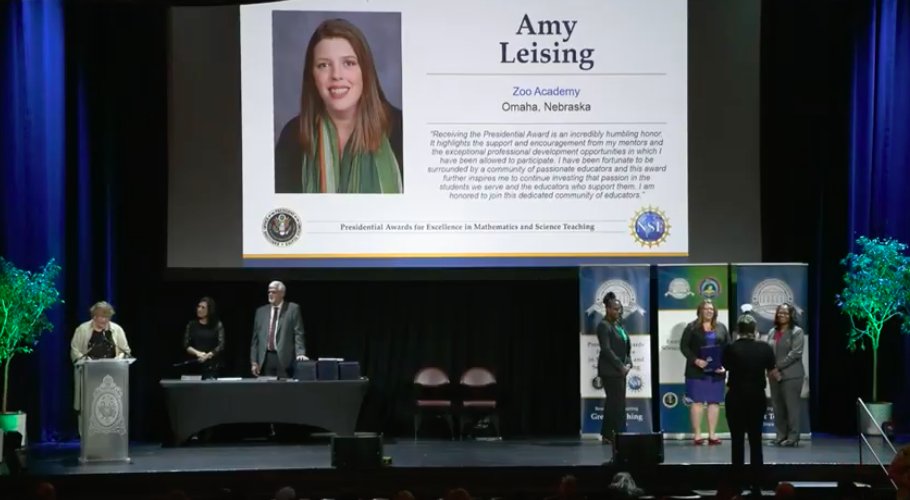 Omaha PS Science (@ops_sciences) on Twitter photo After a virtual announcement two years ago, #OPSProud <a href="/OPSCareerCenter/">OPS Career Center</a> science teacher Amy Leising today traveled to Washington, DC, to receive her 2019 Presidential Award for Excellence in Science Teaching Award in person!
@omahazoo <a href="/NSF/">U.S. National Science Foundation</a> #paemst After a virtual announcement two years ago, #OPSProud <a href="/OPSCareerCenter/">OPS Career Center</a> science teacher Amy Leising today traveled to Washington, DC, to receive her 2019 Presidential Award for Excellence in Science Teaching Award in person!
@omahazoo <a href="/NSF/">U.S. National Science Foundation</a> #paemst