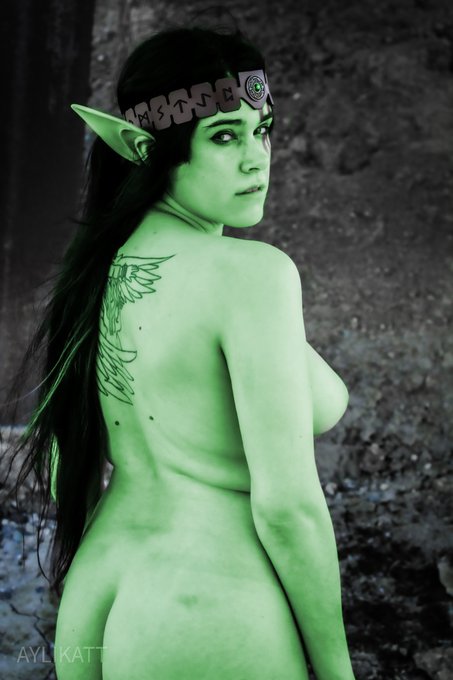 Now that I've accepted the mantle of the poison goddess, I'm really nervous about what the future holds<a href="/tag/soon"class="tags"><span>#soon</span></a>