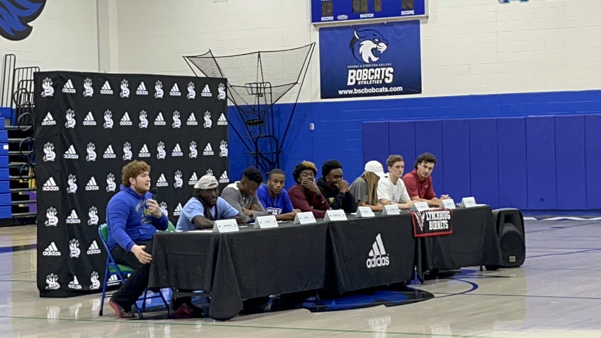 Congratulations to our @ShoresSeahawks Student - Athletes on their college commitments! 🏈 @DamienMazil Wagner @_kai_RB ODU @2022B_Peterson - CNU @carlosxsmith -Bowie St. @andrew_belford - Morehead St. Boaz Waldemar- Regent- 🏃🏻 Georgia Thompson- Lynchburg-🥎
