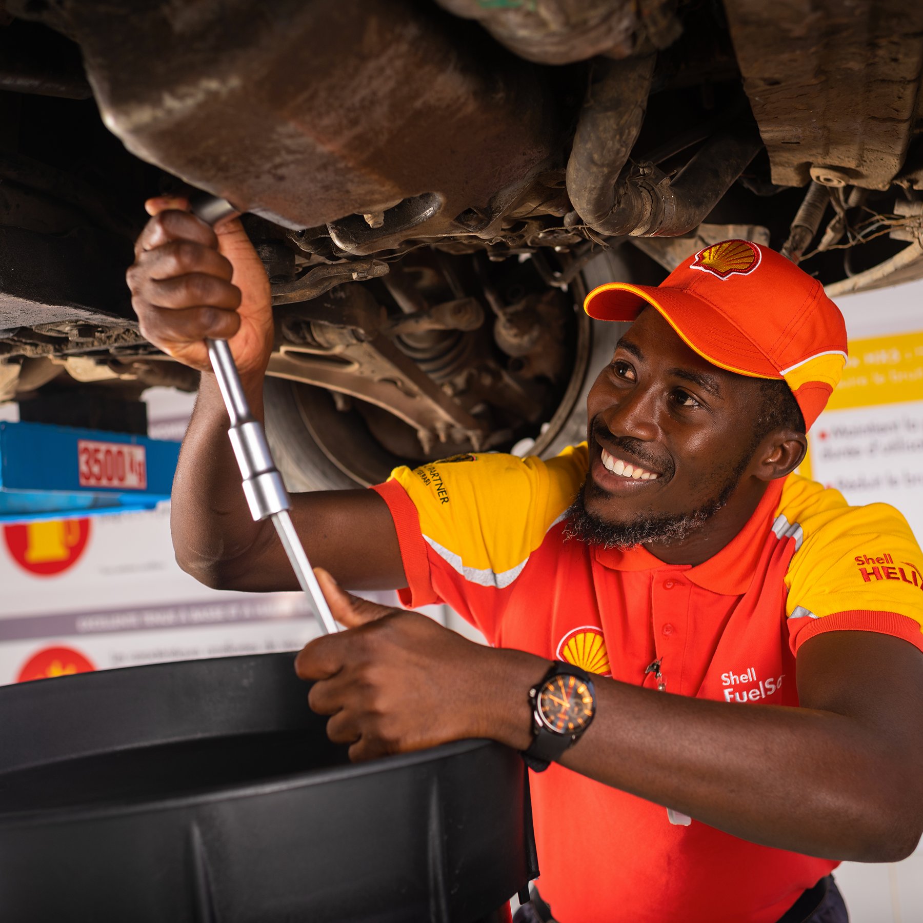 Shell Uganda on Twitter "ShellHelix keeps your engine clean by protecting it from residues 💪🏾
