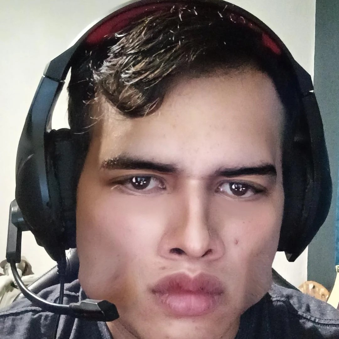 #NuevaFotoDePerfil solo pq <a href="/spiicysoph/">better call soph</a> me dijo q la pusiera