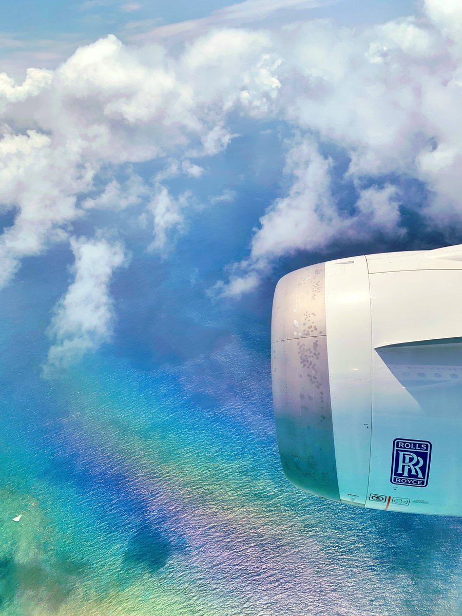 kuroboshi_ana1's tweet photo. 七色の海の上から✈️🌈
(Photo : @kuroboshi_ana1 )
#七色の海
#八重山諸島
#yaeyama
#anaairplane
#ana_jp
機窓からの風景は『#ソラマニ_マドカラ』をつけて投稿してね📷💙
#みんな大好きana #ja808an #ソラマニ_タビキブン #虹 #rainbow #機窓 #機窓より #機窓から #機窓からの景色 #nh89 https://t.co/fUDO9xFUAH