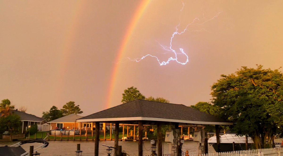 isbell_clay's tweet photo. @DavidBernardTV @alexandracranfo @MargaretOrr @CurtSprang a little side of lightning with our double rainbow in Slidell 5/25/22. https://t.co/4xZEjKfMWx