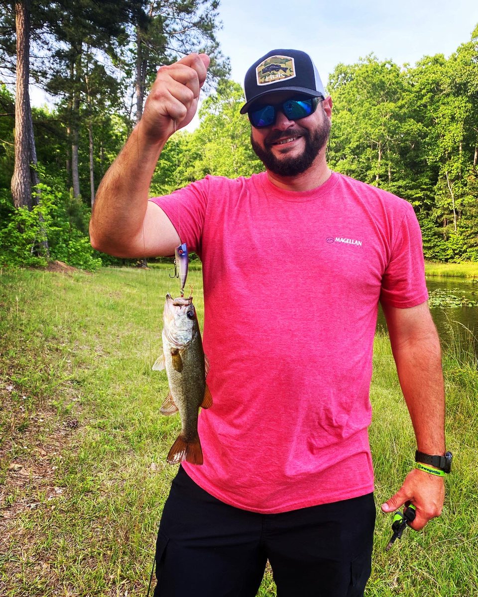 reeldown_fishin's tweet photo. 3 🔥 outings of fishing IN A ROW ‼️ From 15 #bass in a day…to some Yamamoto Baits #senko success…to the #dropshotfishing being HOT w the @roboworm_official 🔥. Stop by the channel #reeldownfishintv on YouTube and give it a watch. Always APPRECIATE a sub as well🤙 #fish #bass https://t.co/mjjElqkW2F