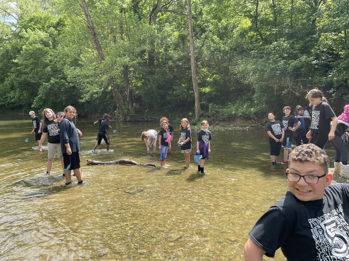 Hall__4th's tweet photo. Field Trip to the Parklands was a huge success! Loved seeing the kids just be kids and enjoy nature today!🌳🐟❤️@JCPSKY @WilkersonTElem https://t.co/MwrmE58spL