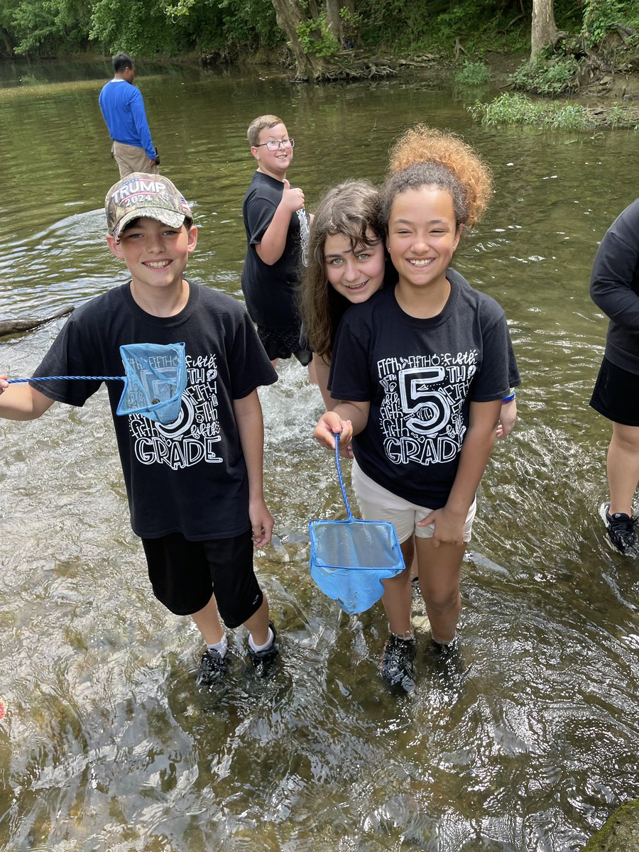 Hall__4th's tweet photo. Field Trip to the Parklands was a huge success! Loved seeing the kids just be kids and enjoy nature today!🌳🐟❤️@JCPSKY @WilkersonTElem https://t.co/MwrmE58spL