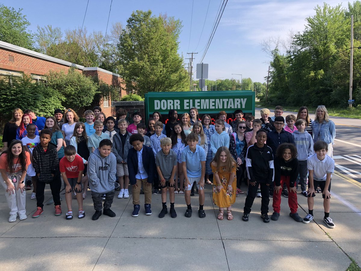 Congratulations to our Dorr Fifth Grade Class of 2022 (Graduating Class of 2029)! Wishing you all the BEST!!  🥳⭐️🤩 <a href="/sls_super/">Springfield Super</a> <a href="/SLS_A_SUPER/">SLS Assistant Superintendent</a> <a href="/curriculum_sls/">Miley</a> @springfield_com