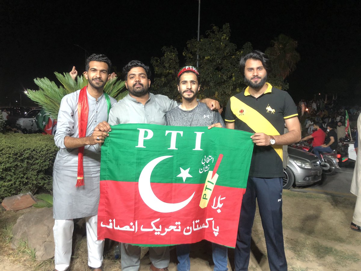 rajahassanalija's tweet photo. #DCHOC # #حقیقی_آزادی_مارچ #AzadiMarch #PTI #حقیقی_آذادی_مارچ #امپوڑٹڈ_حکومت_نامنظور https://t.co/puLqcdlFVI