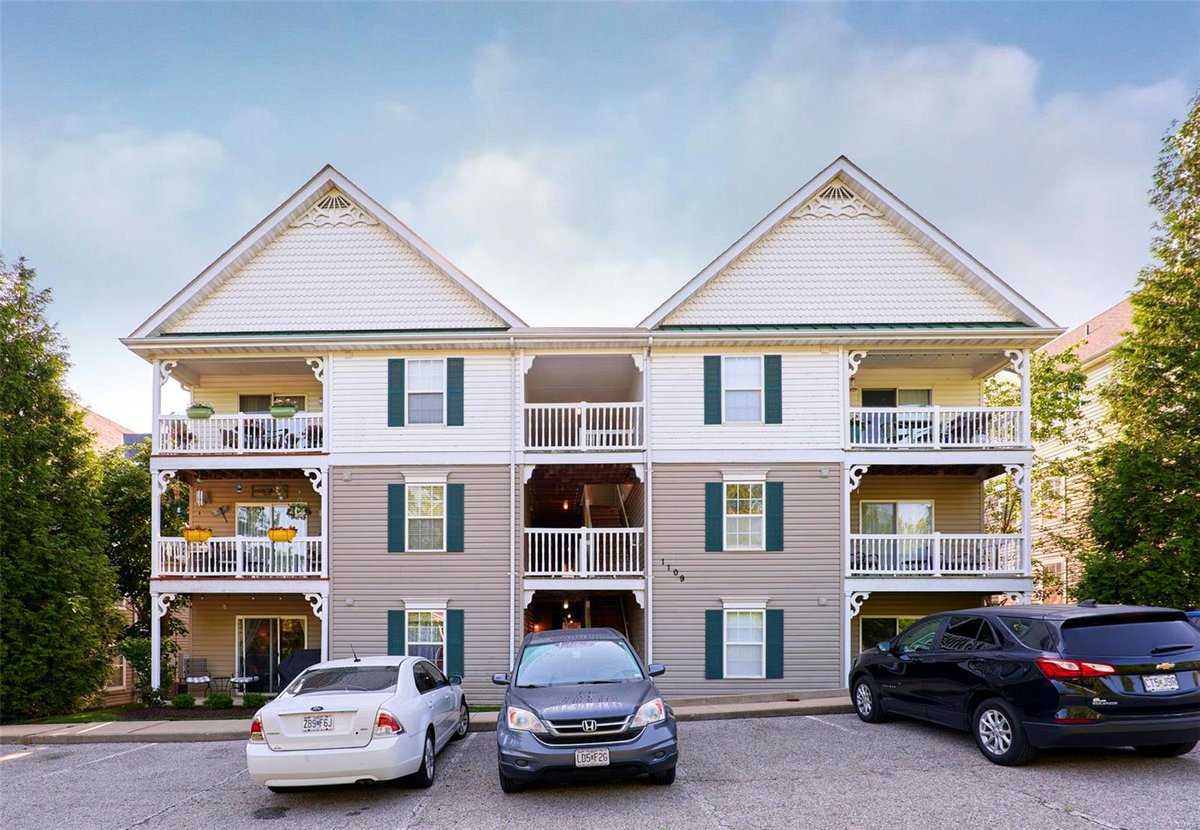 See a virtual tour of my newest #listing 1109 Arbor Creek Drive # 1D #SaintLouis #MO  tour.homestlouis.com/home/L52ND5