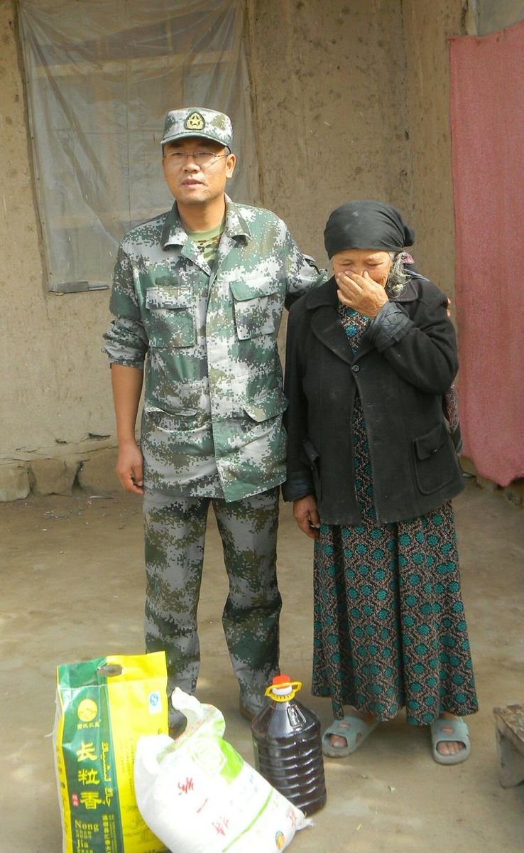 GroseTimothy's tweet photo. Outside "re-education" and detention facilities  Uyghurs are subjected to government "homestays." Maybe (unfortunately) not headline worthy, but as I've been repeating for three years, this program is one of the most invasive. These faces shouldn't be forgotten either. https://t.co/scJcwGPiHQ