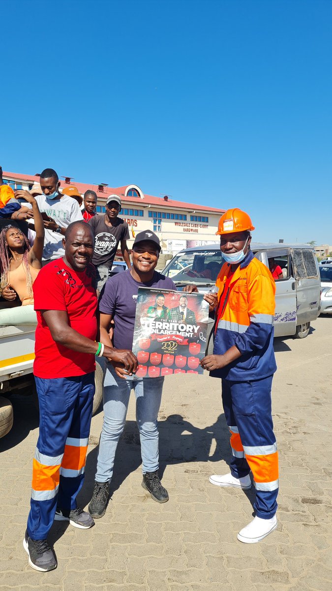 LloydMungoni's tweet photo. Your Messenger 25/05/22
PHD BEITBRIDGE SATELLITE ROADSHOW
#ALLROADSLEADTOTHEBLUESHADE
#RESTORATIONWEEKENDWITHPROPHETWMAGAYA
Zindoga, Waterfalls Harare
27 - 30 May 2022
Restoration Weekend with Prophet W Magaya
@prophetw_magaya
#theedutainer #mcofyourchoice #yourmessenger https://t.co/YnIqbIxy7j