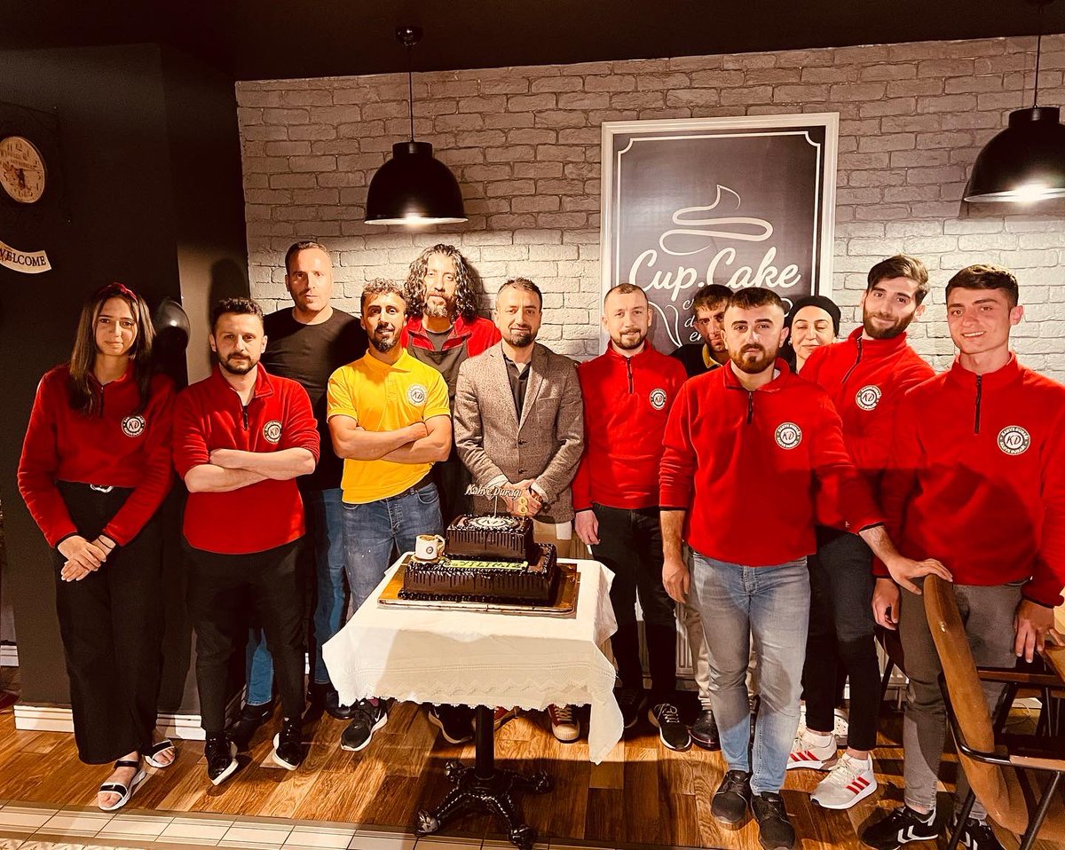 Kahve durağı ailesi olarak 8. Yılımız kutlu olsun