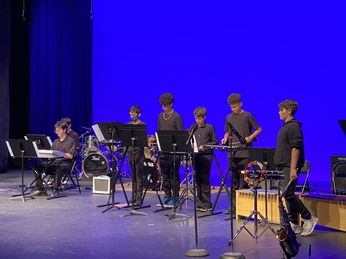 Harvey Middle School tweet media