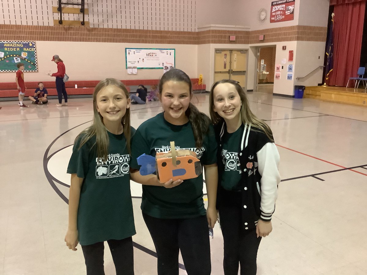 LEIBSTEM's tweet photo. Our main event of this year’s STEM Showdown was creating a gondola to safely bring battery “people” down the mountain.  Students also created blueprints and were judged on creativity, communication and safety.  @LeibPto @dasdleib @LIU12_STEM #STEMinPA https://t.co/GiD0BeM7bI