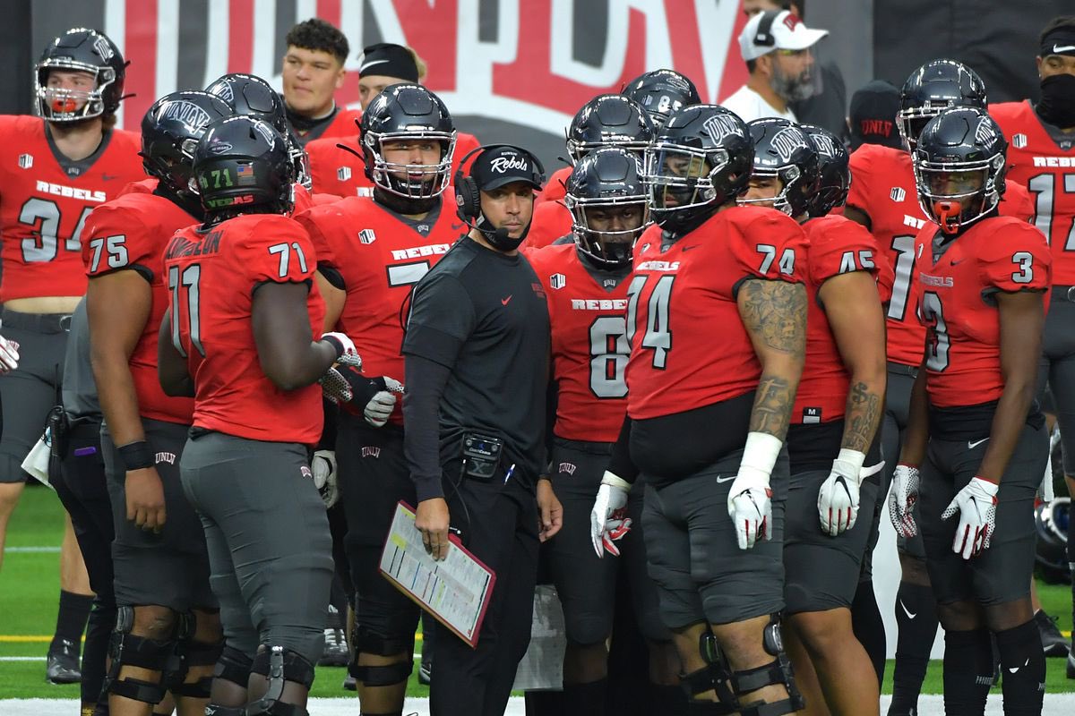 wes_tucker54's tweet photo. I am blessed and excited to announce that I have received a scholarship offer to UNLV 🔴⚫️#gorebels  @coachtjwoods @unlvfootball @argylegridiron @toddrodgers13 @CoachRudolph @BigPlayHawk @BHoward_11 @Jason_Howell @4ISP #backtowork https://t.co/f23jjX8xDU