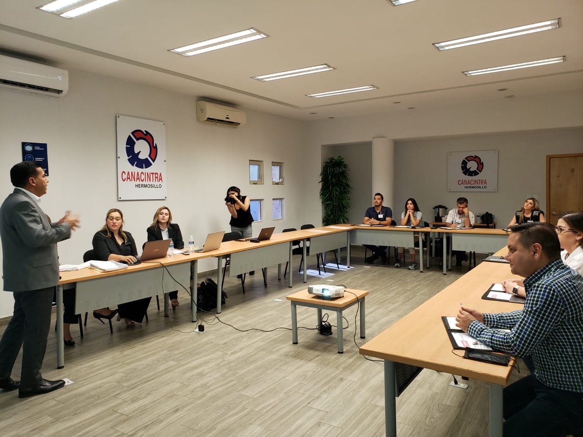 CanacintraHmo's tweet photo. Inicia Seminario Familia, Empresa y Gobierno Corporativo.

Sesión #1 La Empresa Familiar vs La Familia Empresaria.

#CANACINTRAHmo #VisiónDeFuturo https://t.co/Yjs3pgI4Xf