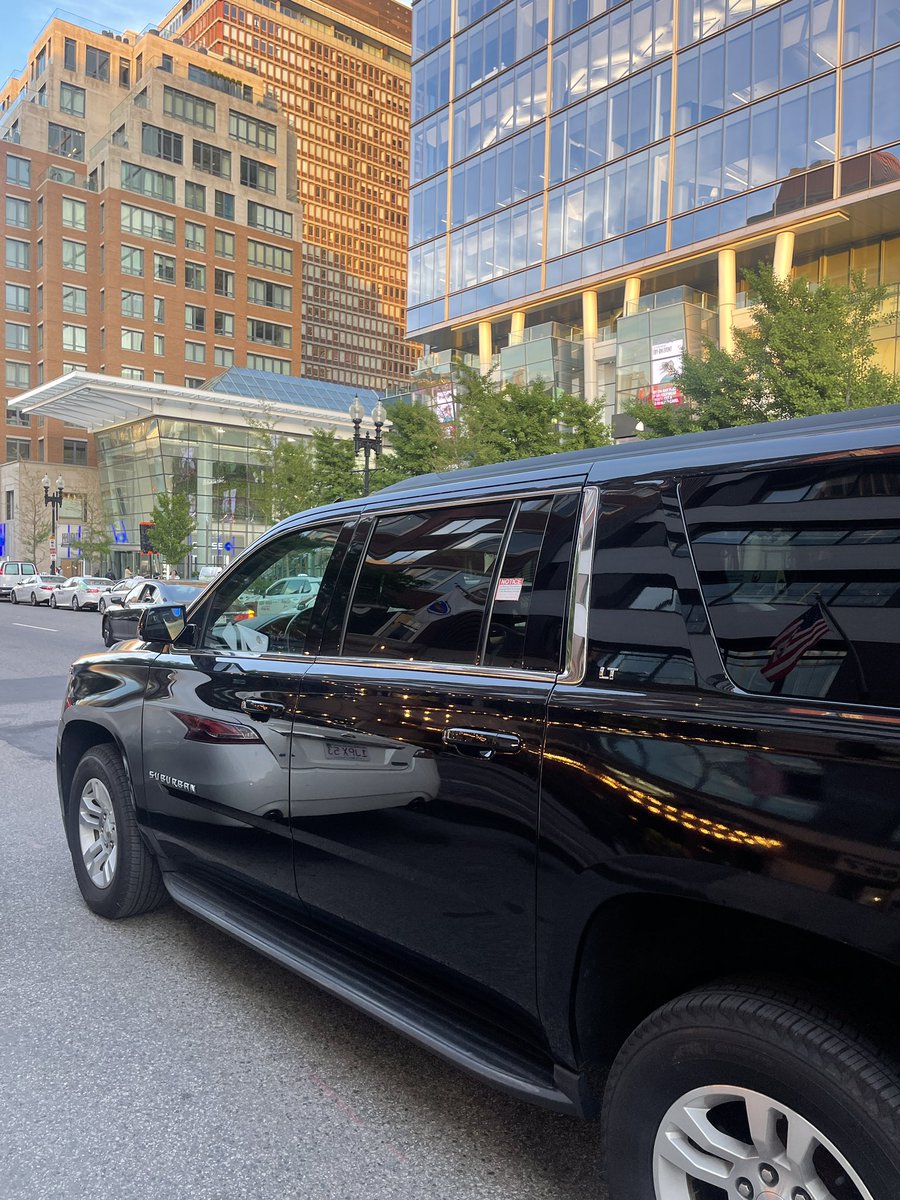 Bdrivesofficial's tweet photo. Guess what place is @Bdrivesofficial vehicle waiting? #Massachusetts #Boston https://t.co/a8FmXvlhfJ