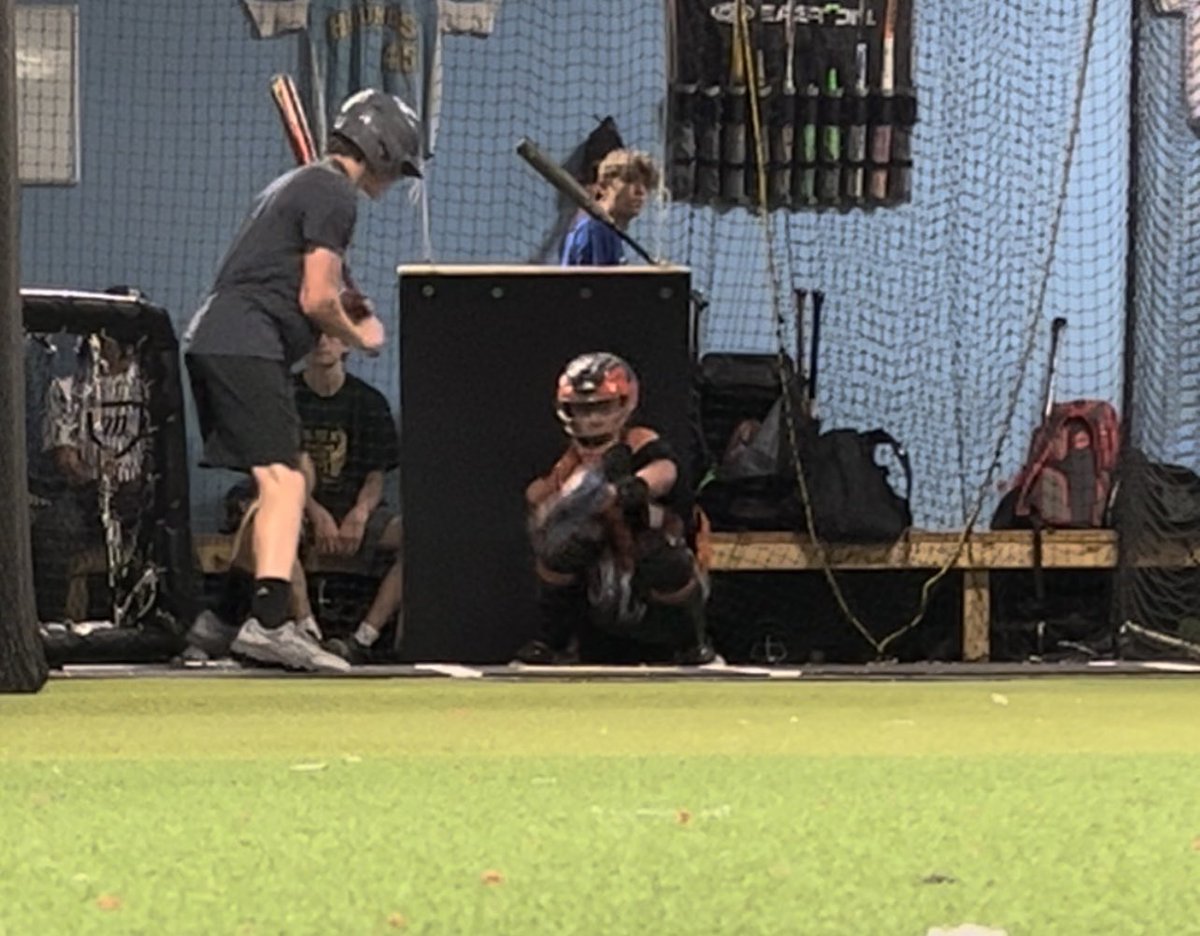 djjosezaragoza's tweet photo. The boys are back in town! These boys and the rest of the boys on this team! Watch out 4 this amazing group of boys! They’re in 4 the win⚾️💪🏼😎 @houndsplayball @beatingdisco @JGugora @4Gzags @WPleviak @Nick91224284 @JSchallmoser #boysofsummer #baseball #teammates #baseballfamily https://t.co/doTDEF1ijl