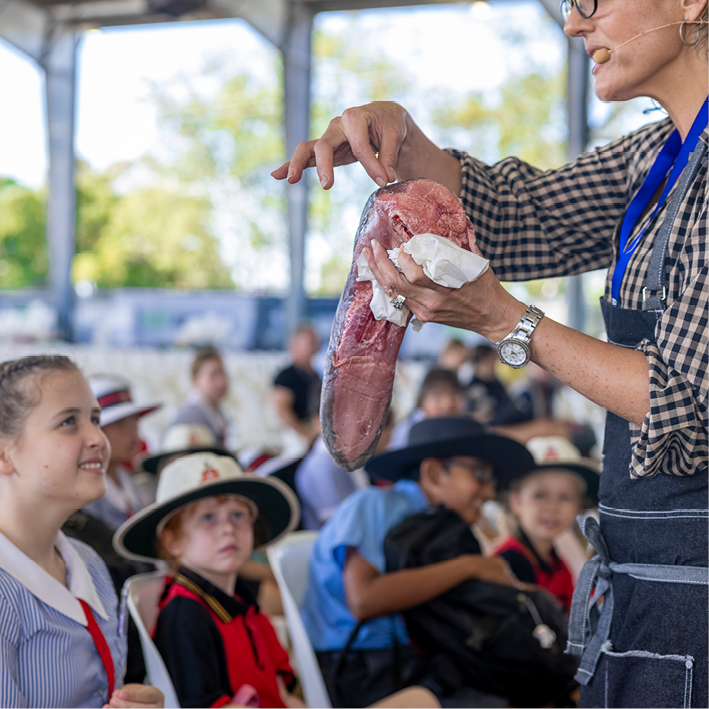 THURSDAY THROWBACK: The Celebrity Chef Cooking Demos were a huge hit with crowds at Beef21. Chef Dominique Rizzo got up close and personal with some of the school students with a cow's tongue. I think the faces say it all 😄 @Suncorp @AgForceQLD