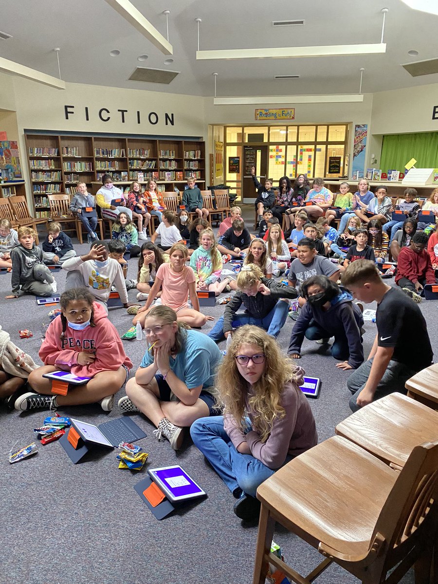 WJG Science “Study Jam” #WJG2022 WJG 5th graders stayed after school today for an EOG Science Study Jam! Playing Kahoot and reviewing for their science EOG tomorrow! Gators are putting the work in! Gonna Rock that Science EOG! Gators Rock!🐊❤️🐊❤️