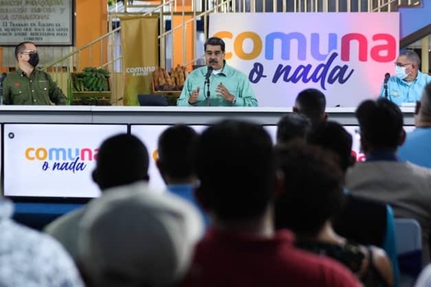 MercalOficial's tweet photo. #EnVivo 📹 | 
Pdte @NicolasMaduro "El socialismo real y concreto es el que está construyendo el pueblo de Venezuela, los productores, las Comunas. Ustedes son los grandes constructores del socialismo, deben tener fe de que este es el camino"
#ProducciónComunal https://t.co/wLG8l0Qjtf