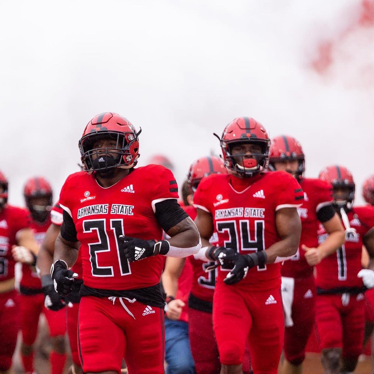 After a great talk with Coach Kwon, I am blessed to receive an offer from Arkansas State University! 🔴⚪️
@arkansasstate @coachandykwon 
<a href="/GregBiggins/">Greg Biggins</a> 
<a href="/BrandonHuffman/">Brandon Huffman</a> 
<a href="/RTaylorFBscout/">Coach Taylor</a>