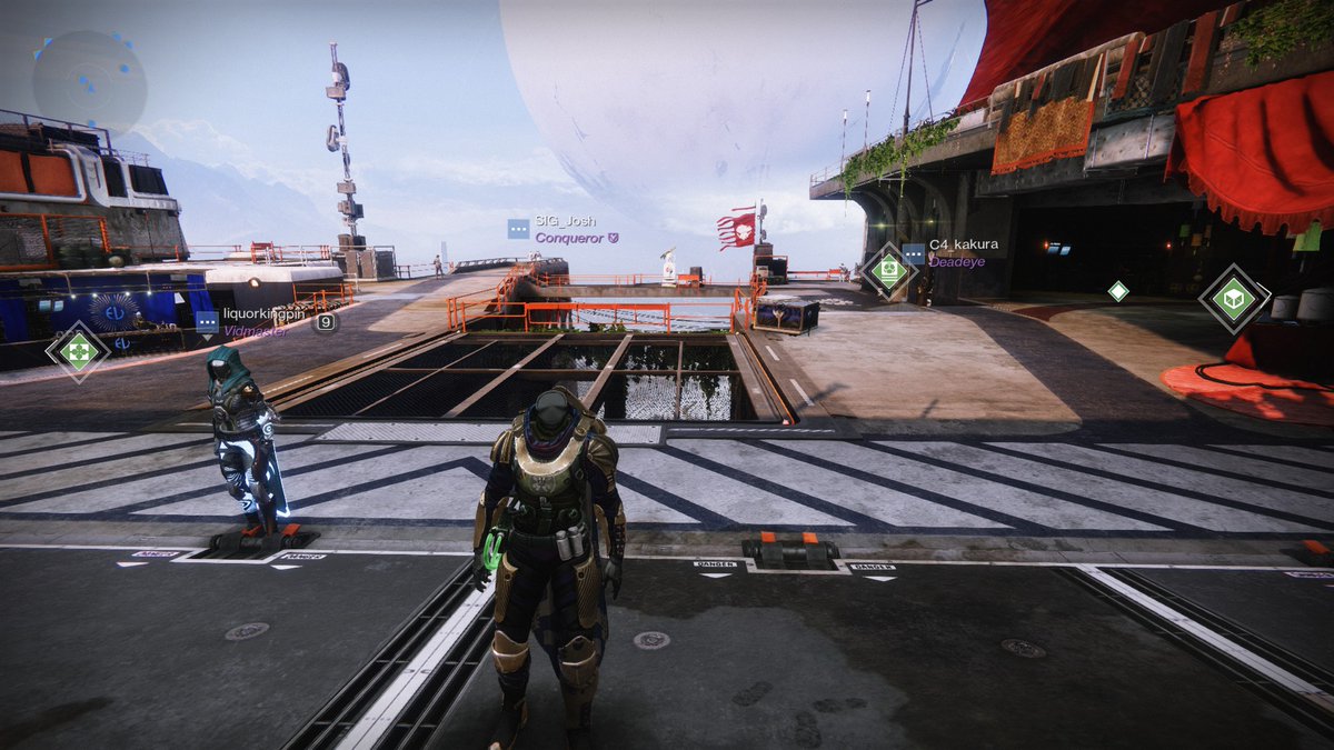alloy627's tweet photo. @BungieHelp 

FIX THE GAME! I JUST LOADED INTO THE TOWER AND AM WALKING AROUND WITH NO HEAD ALONG WITH A TON OF OTHER ERRORS! THIS IS GETTING RIDICULOUS! https://t.co/lyB1B85H8w