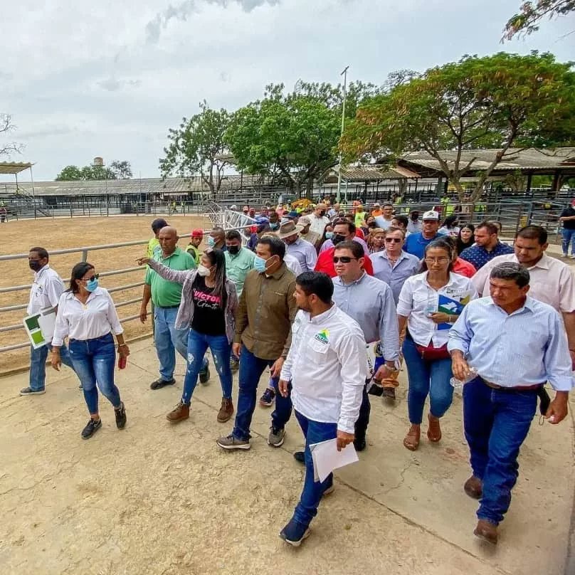 NoticiasFalcon's tweet photo. 27, 28 y 29 de Julio se instalará la Expoferia Agropecuaria Falcón 2022 en el recuperado Complejo Ferial Don Pablo Saher⁣.

https://t.co/s6DVZzykP4 https://t.co/wOVzz2562z