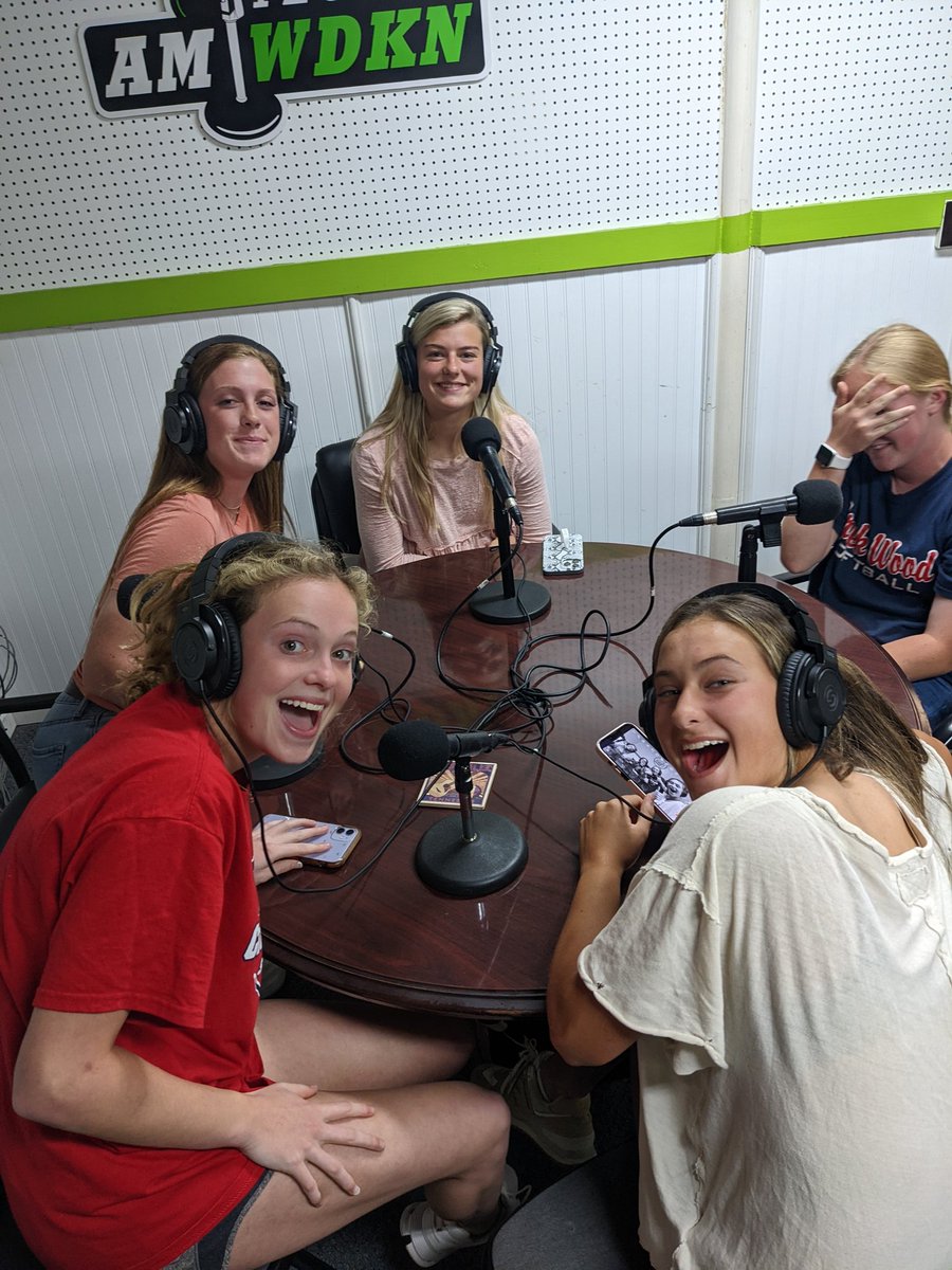 CWHS Softball tweet media