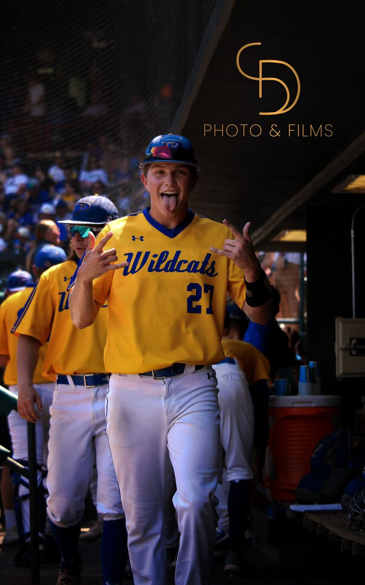 deck_sophia's tweet photo. The dugout is always a vibe. https://t.co/LeCjLNg64y