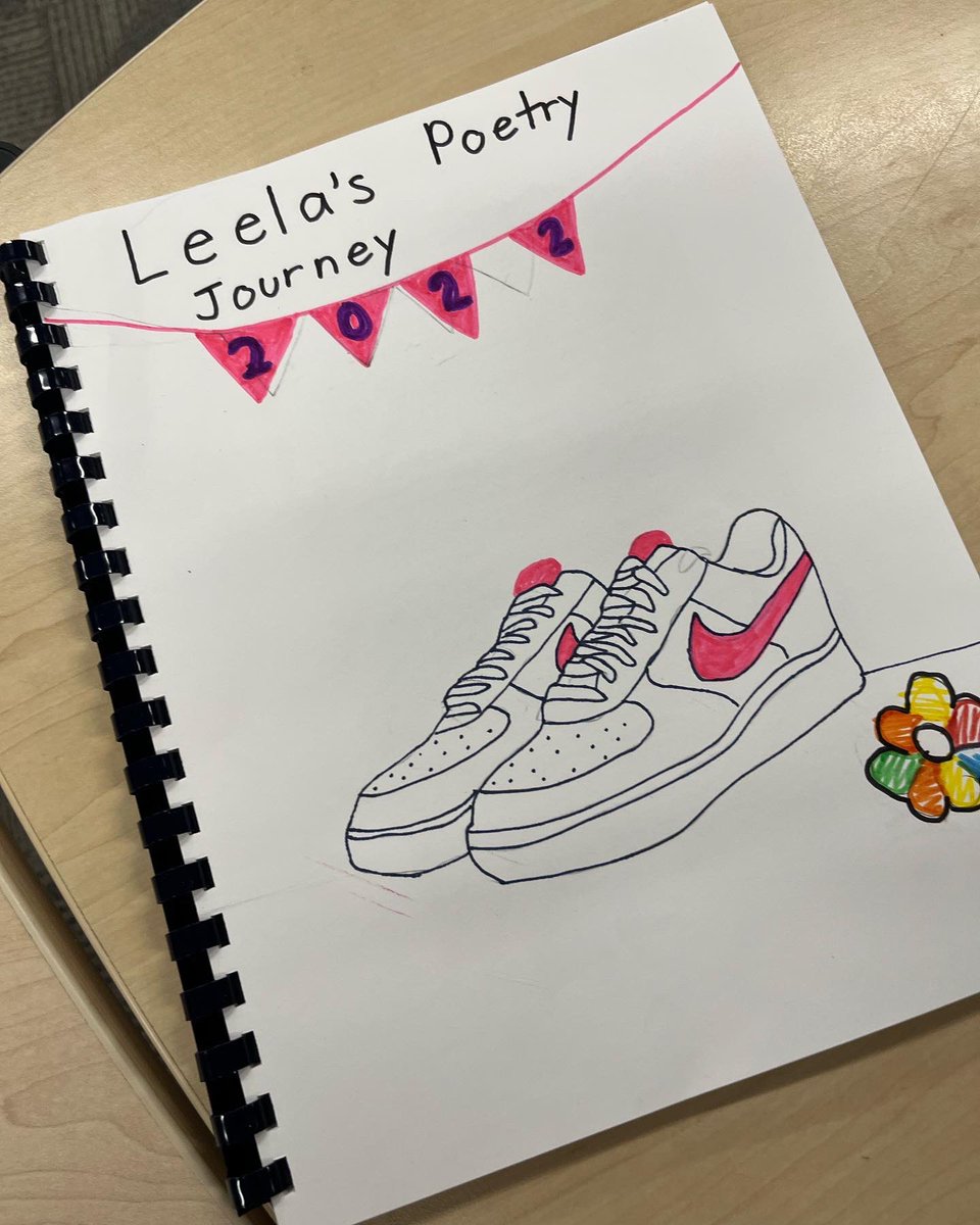 mahoward_howard's tweet photo. Our poetry books are complete! These were so fun!! The kids’ faces when we put them all together were priceless!!! All smiles!! 🖤💛 #AISEast #avonisallin #poetry #howardhomeroom #barkleyhomeroom https://t.co/AZIs7ADKQE